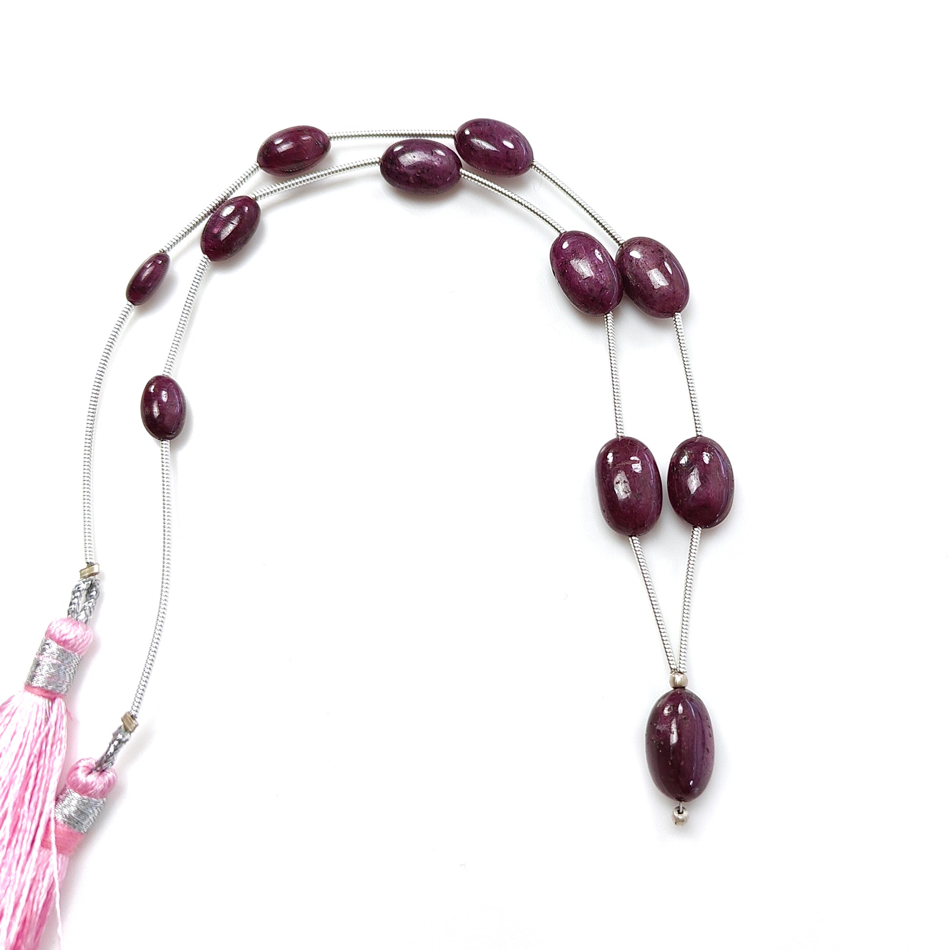 Рубиновые бусины россыпью