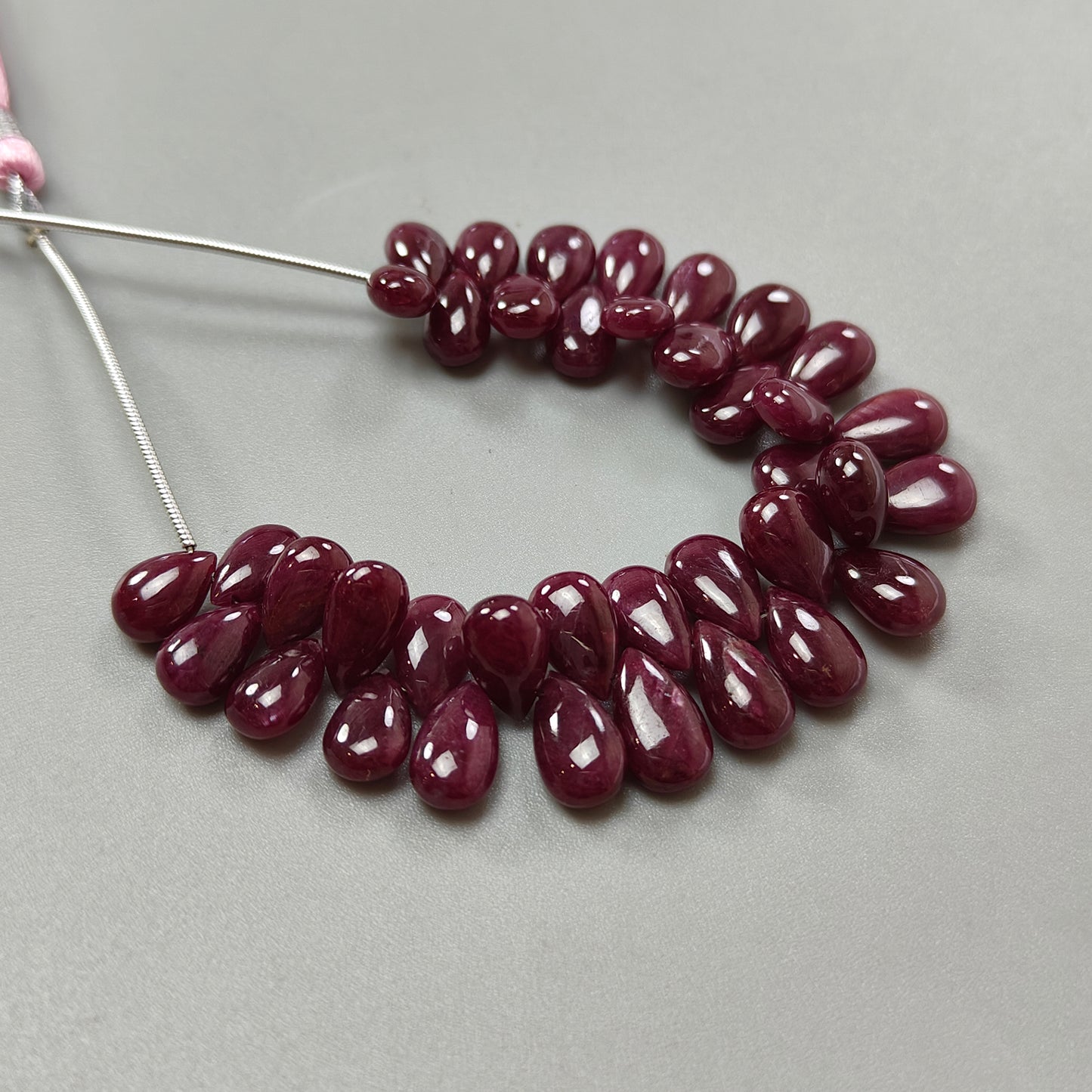 ルビープレーンペアビーズ