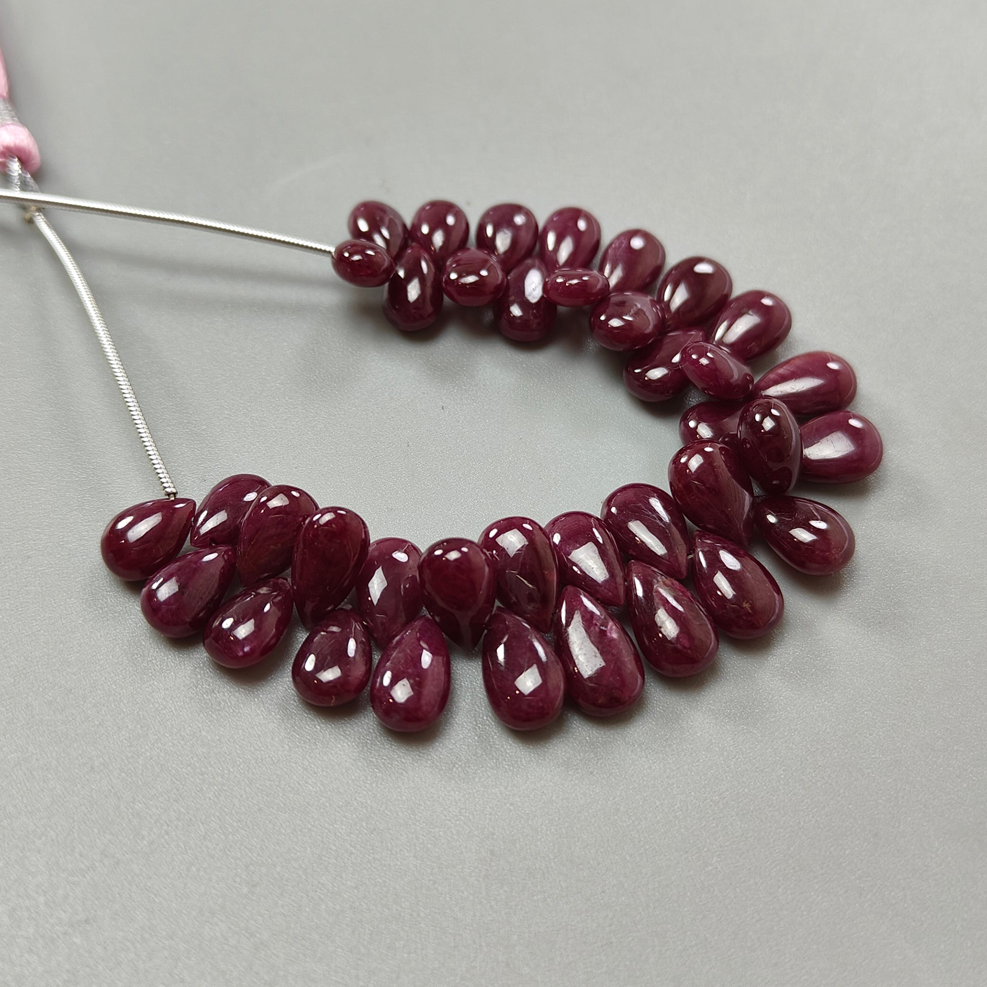 ルビープレーンペアビーズ