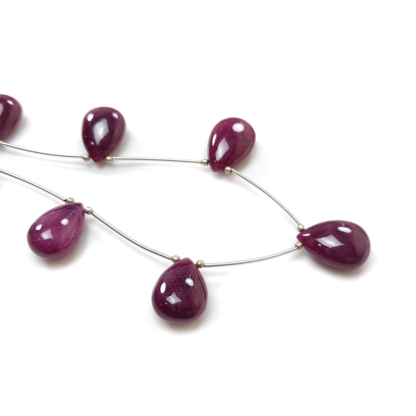 レッドルビープレーンアーモンドルースビーズ