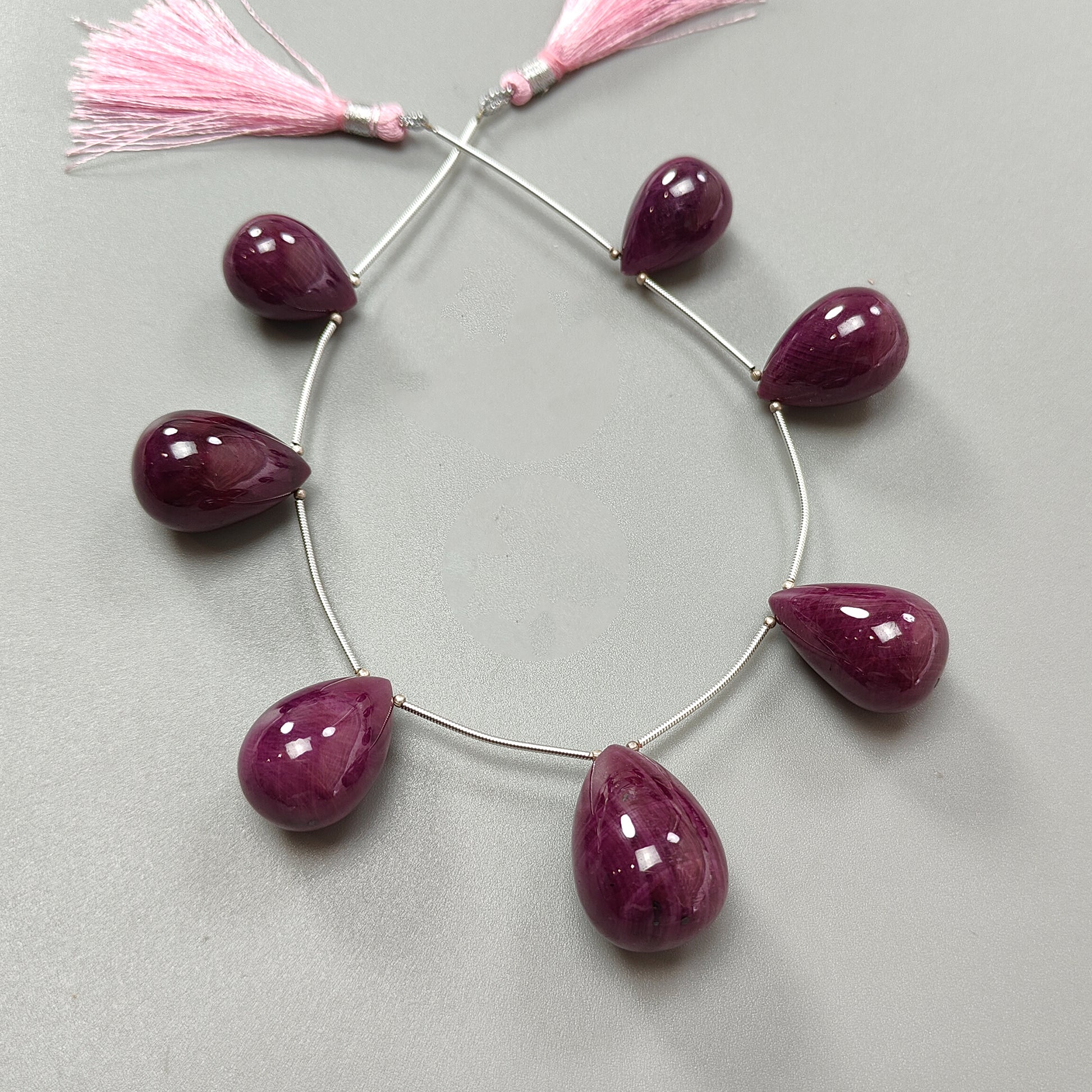 红宝石素面泪珠