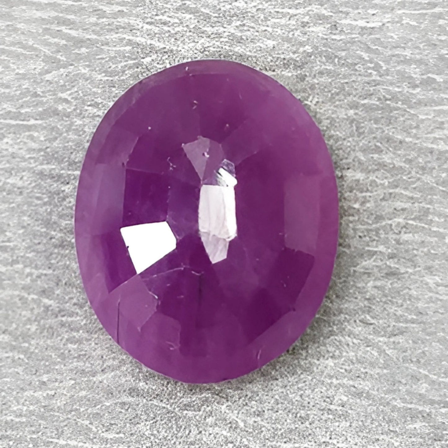 レッドルビーオーバルノーマルカット