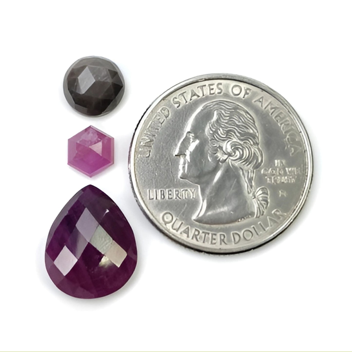 ルビー、マルチサファイアラウンド＆ペアローズカット