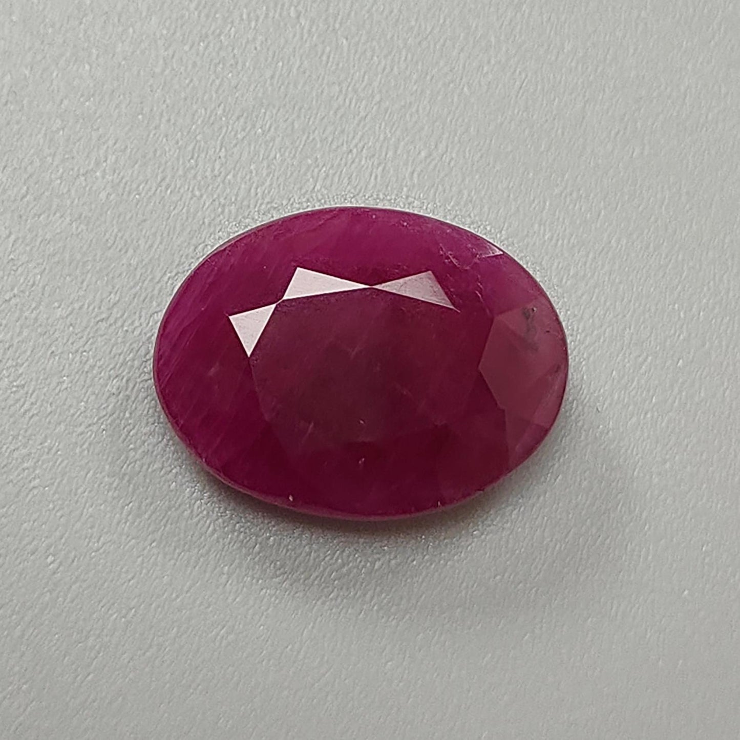 Ruby Gemstone Faceted Cut: 10.60cts Natural Untreated Unheated Red Ruby Oval Shape 17*13mm 1pc for Jewelry July Birthstone