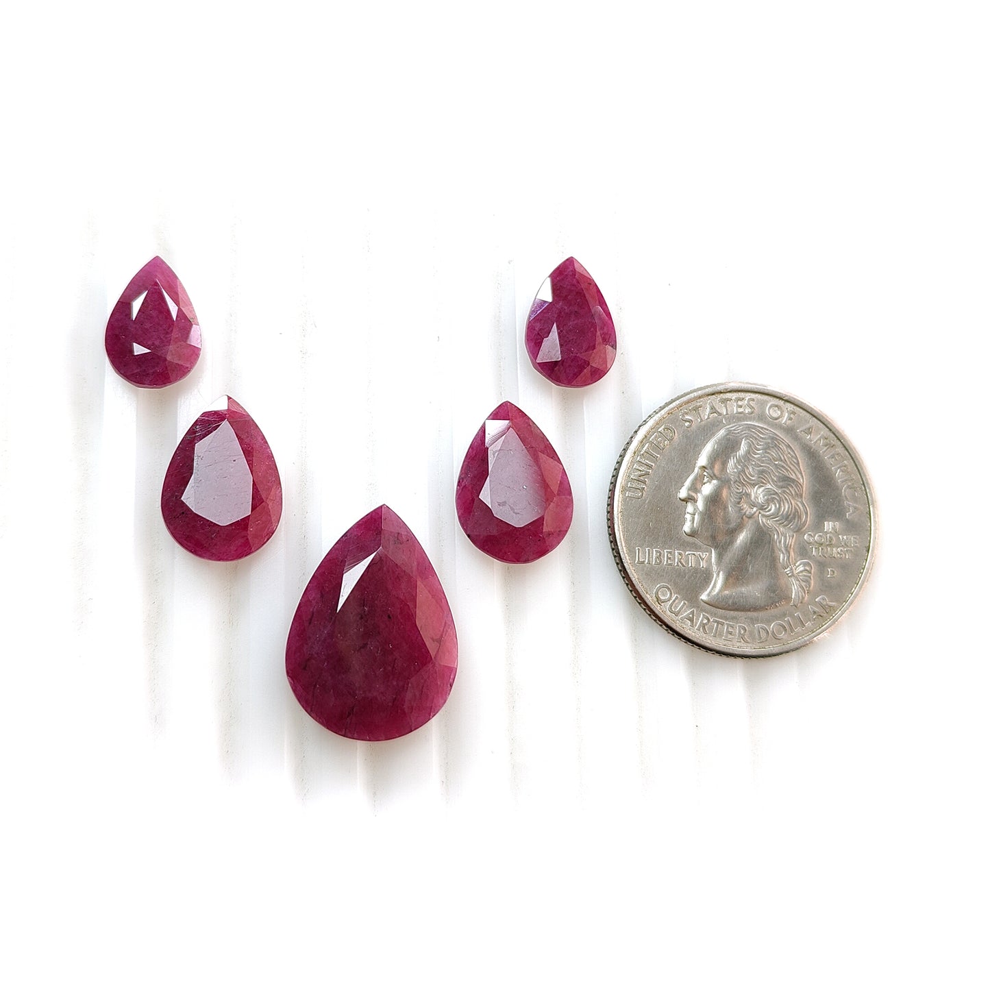 天然未经处理的宝石