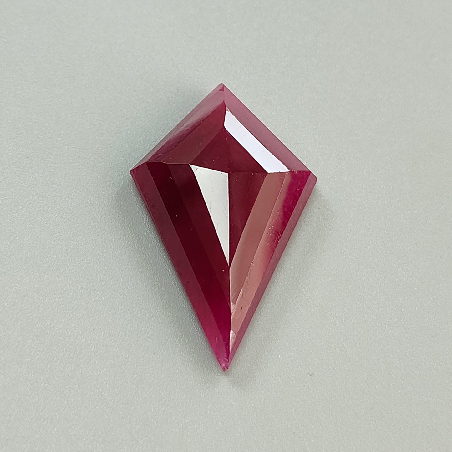 piedra de nacimiento rubí