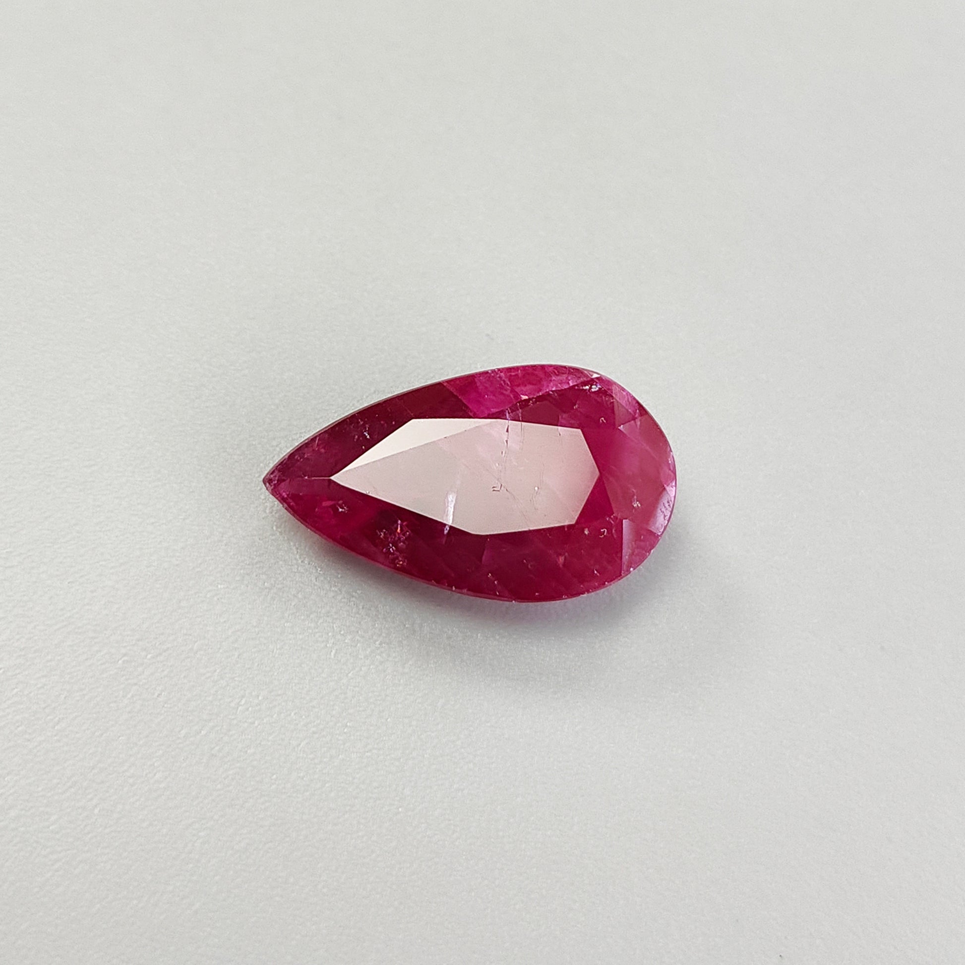 未经处理的红宝石