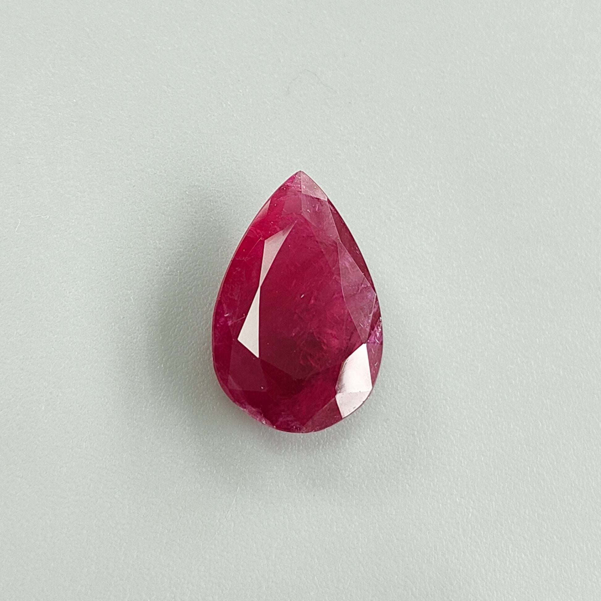 ジュエリー用のルビー