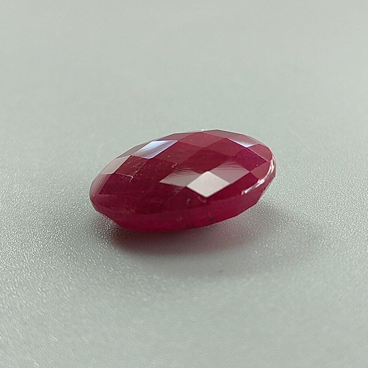 Pierre précieuse de rubis naturel