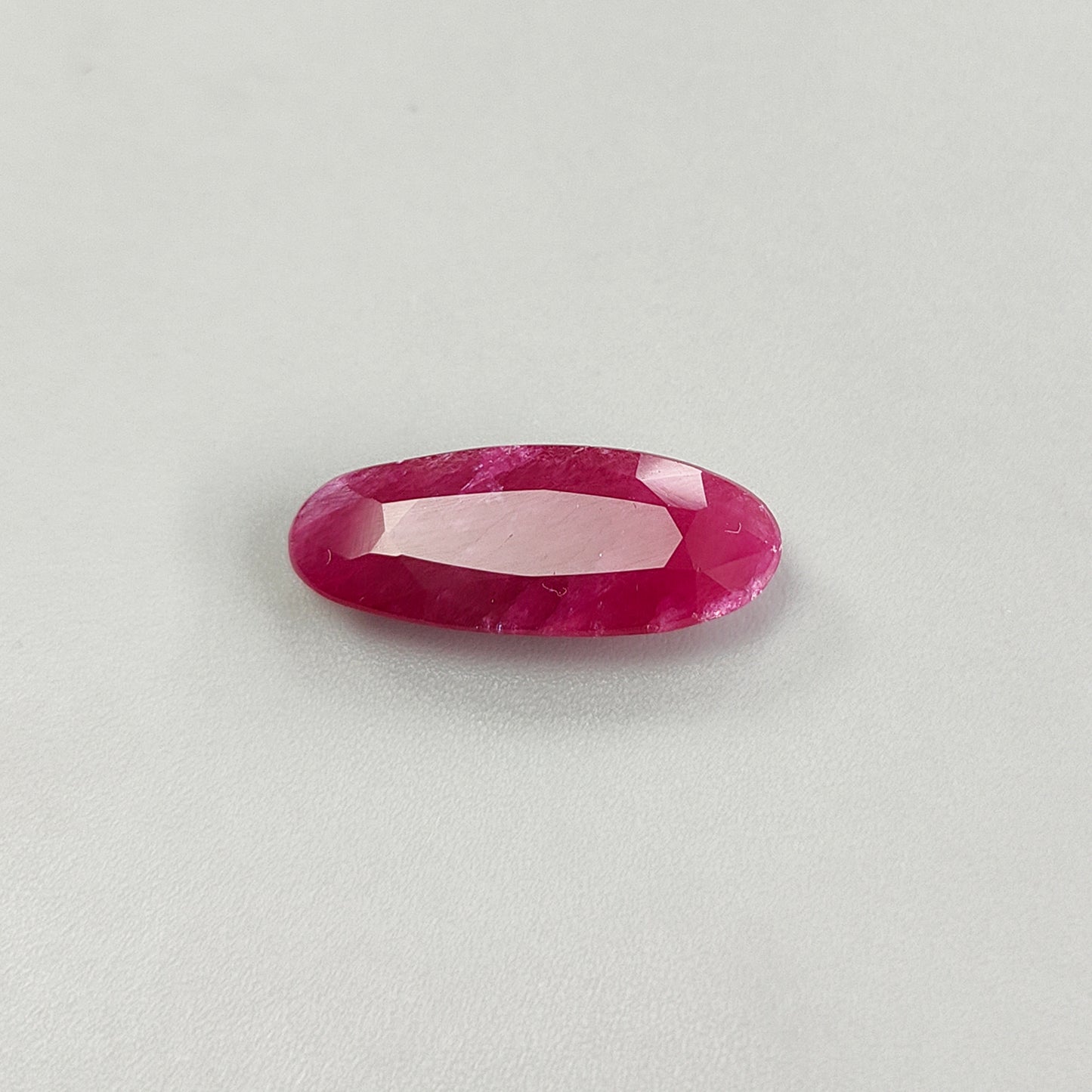 gema de rubí sin tratar