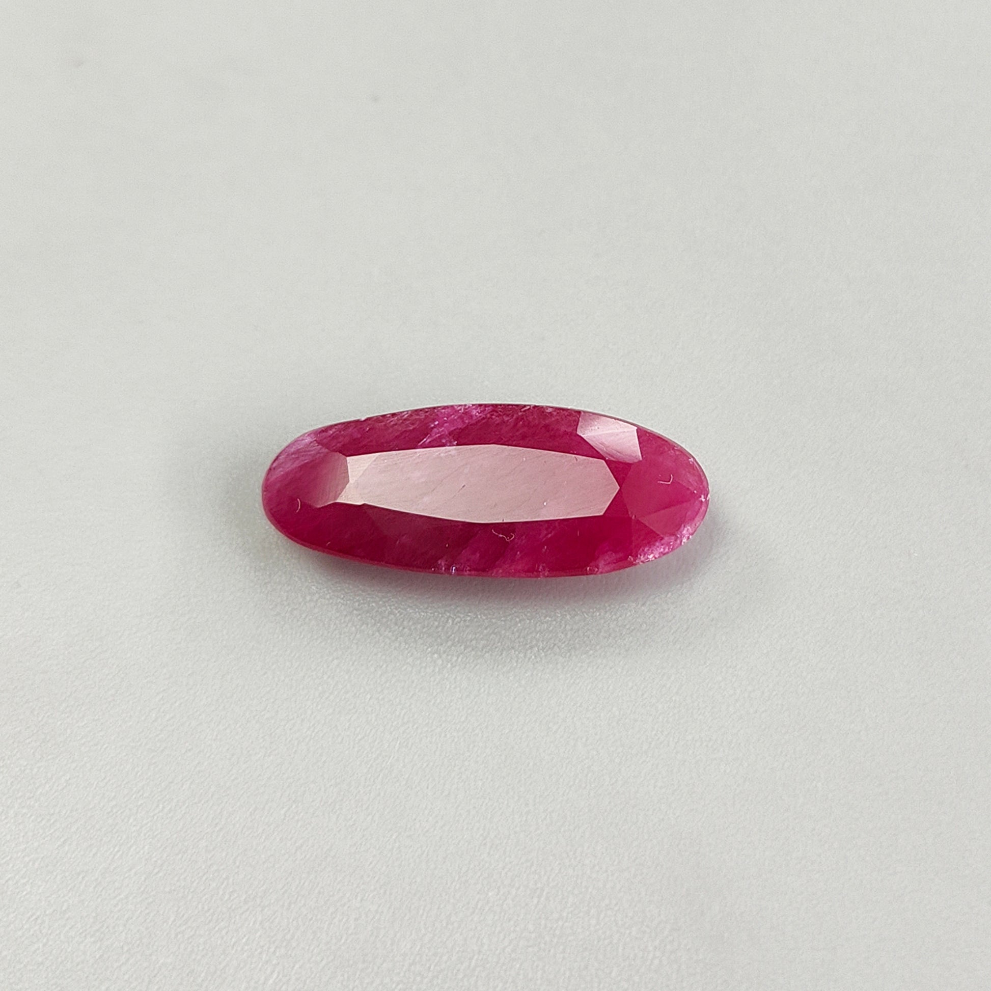 gema de rubí sin tratar