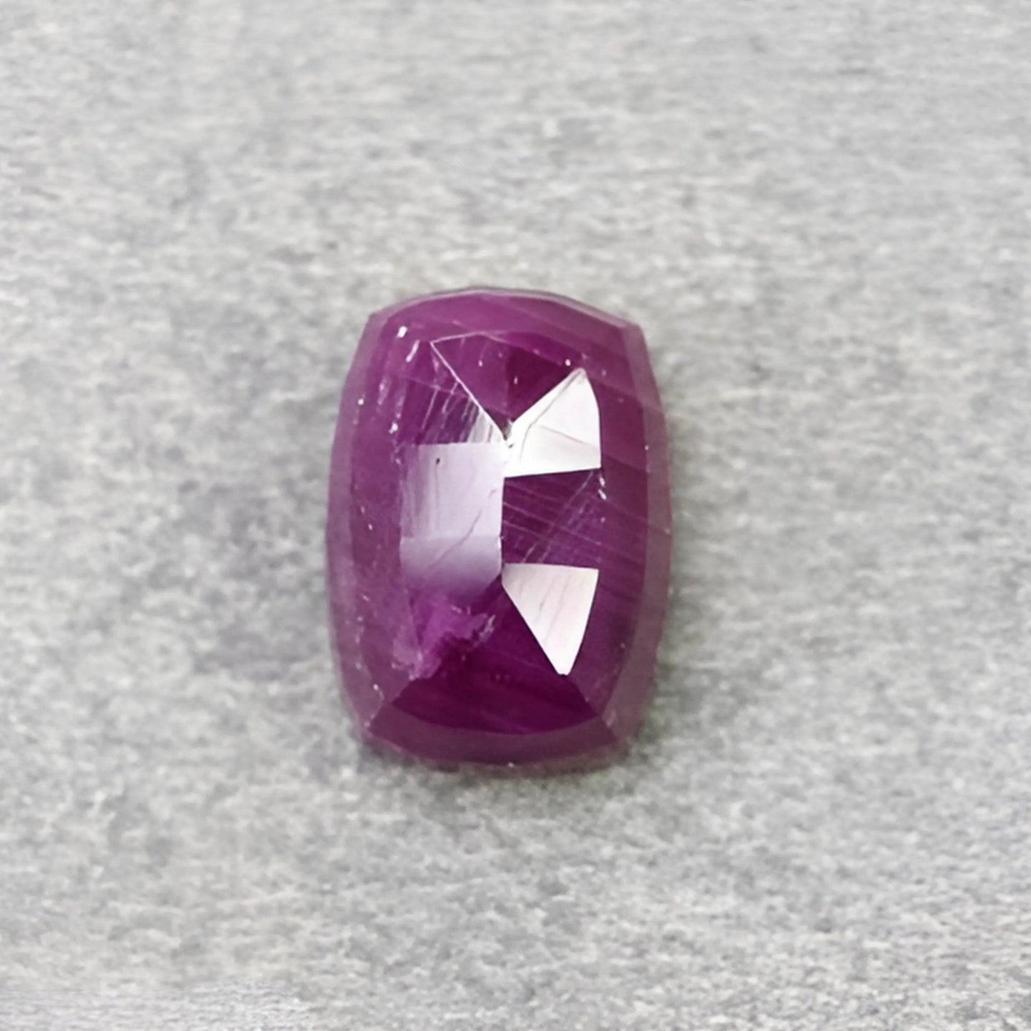 红宝石垫形阶梯式切割