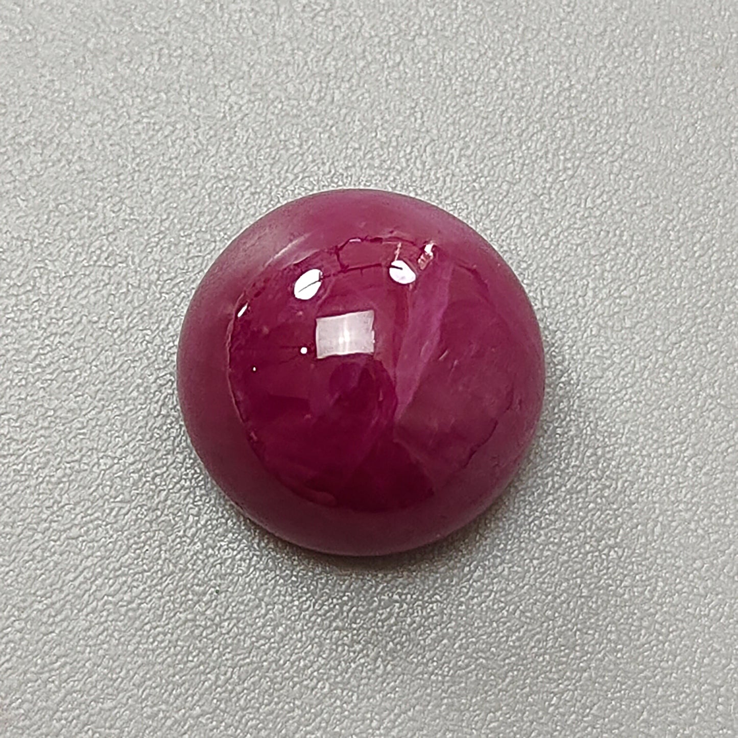 天然未经处理的宝石红宝石