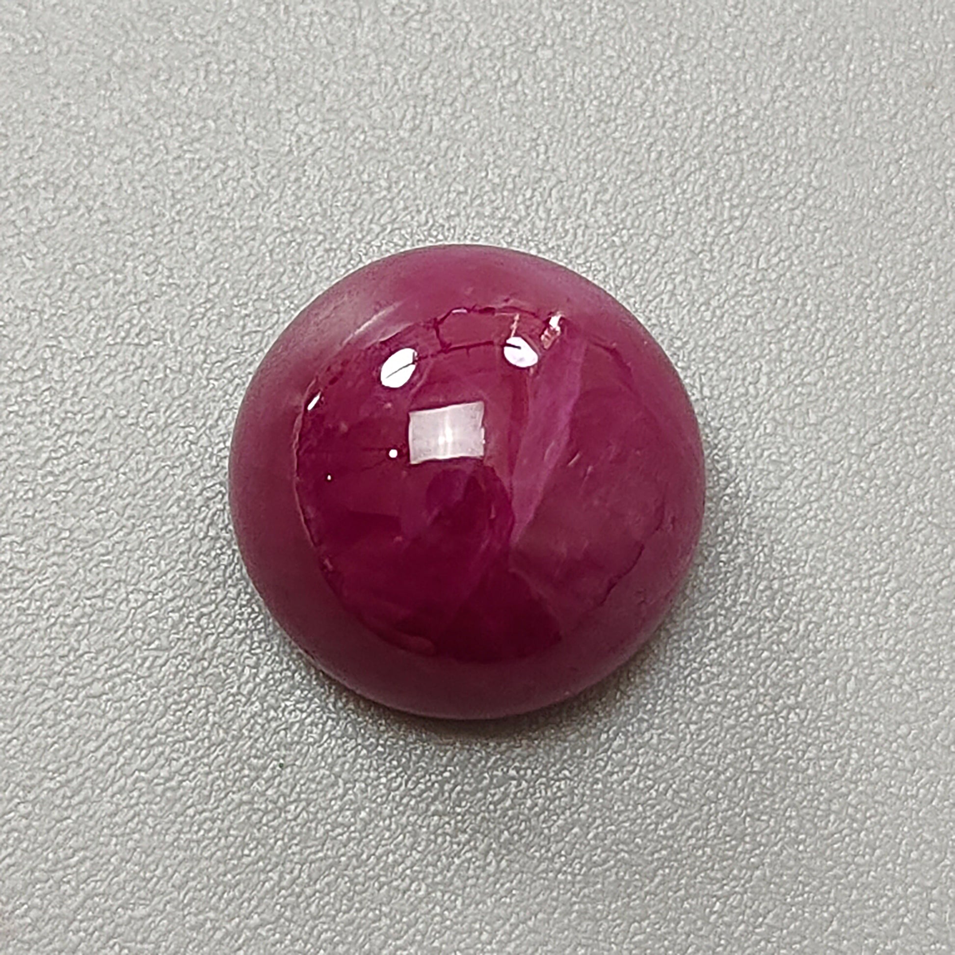 天然未经处理的宝石红宝石