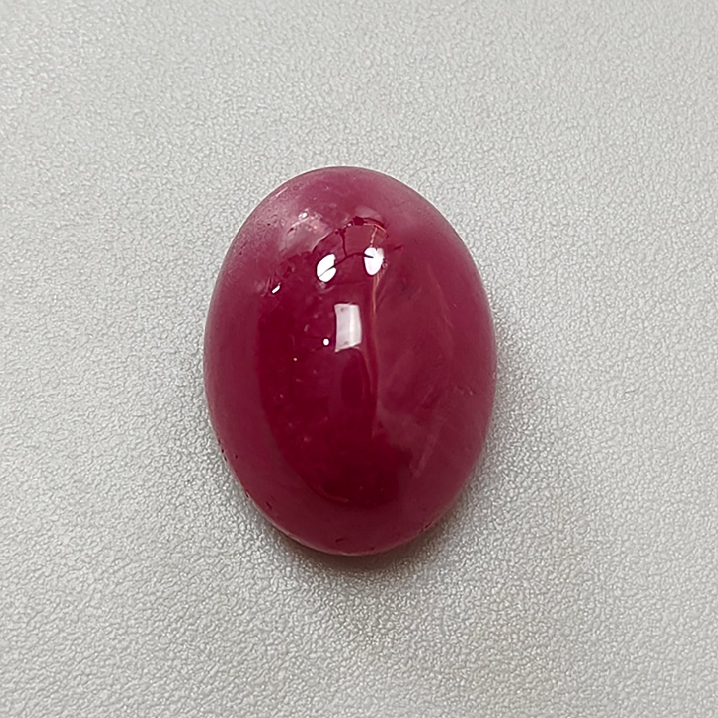 天然の未処理の宝石