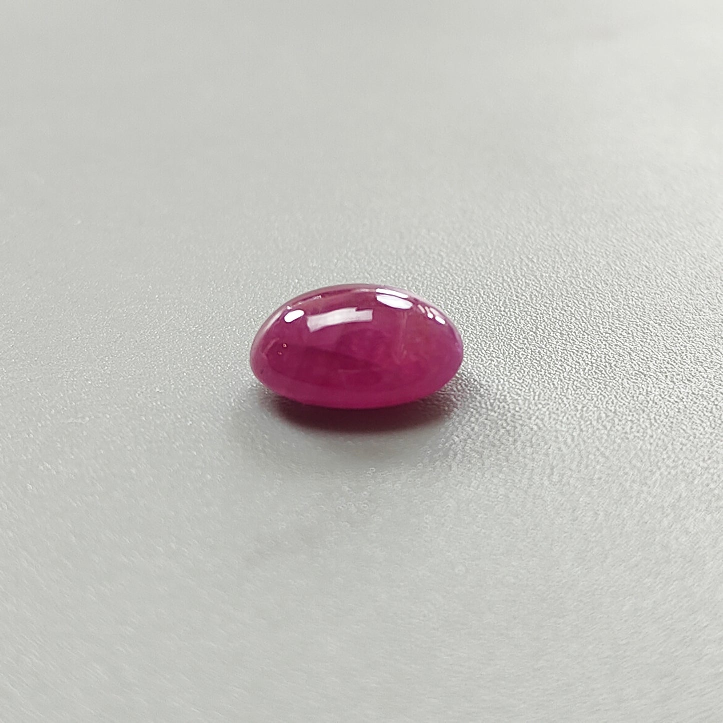 未処理のルビー宝石