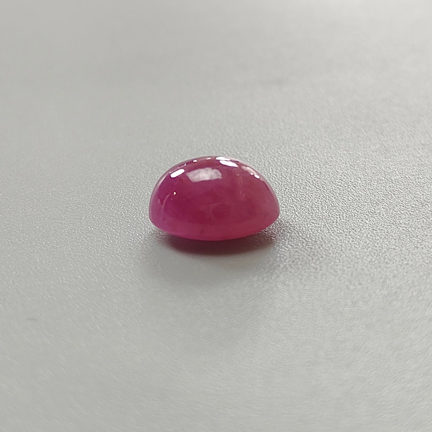 未処理のルビー宝石