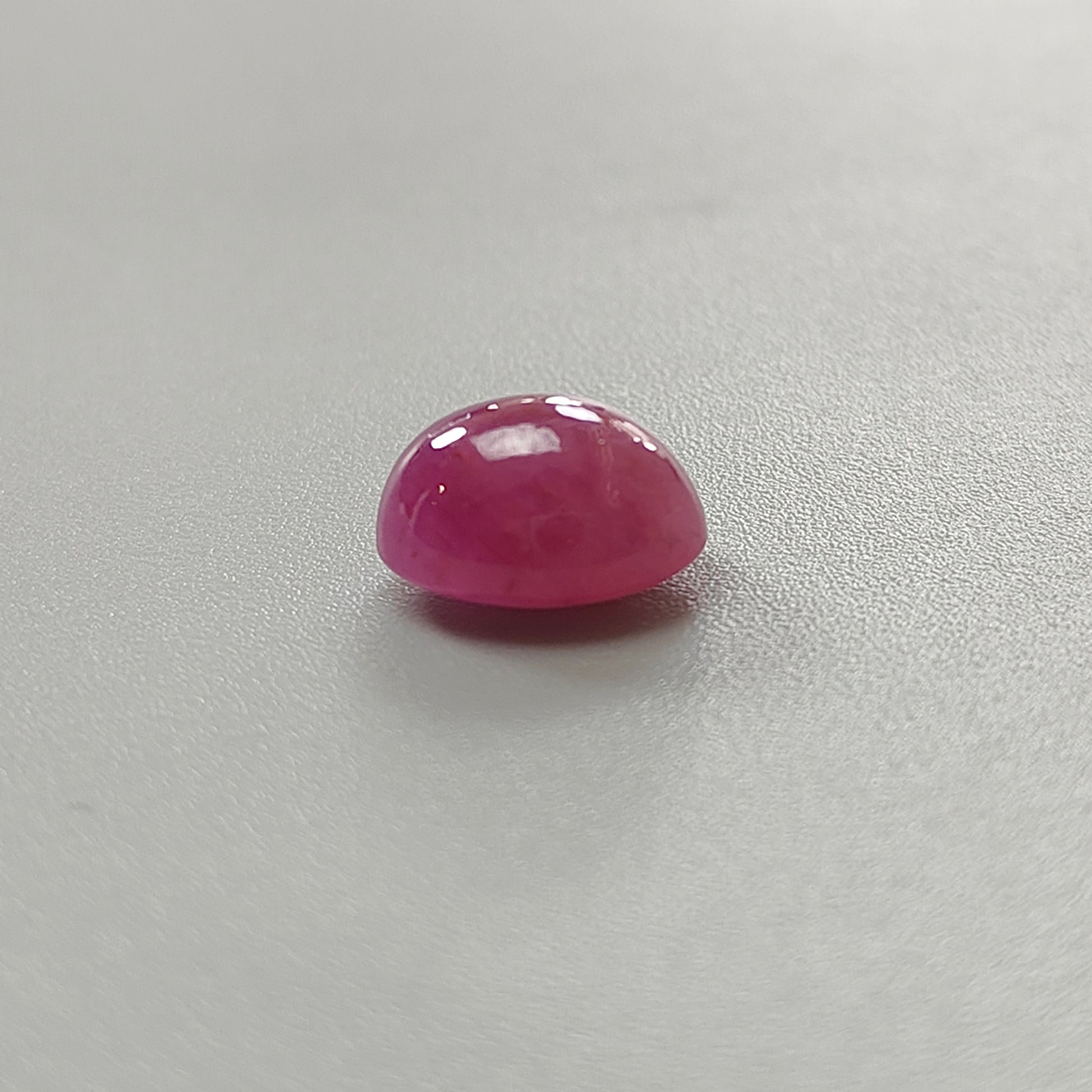 未処理のルビー宝石