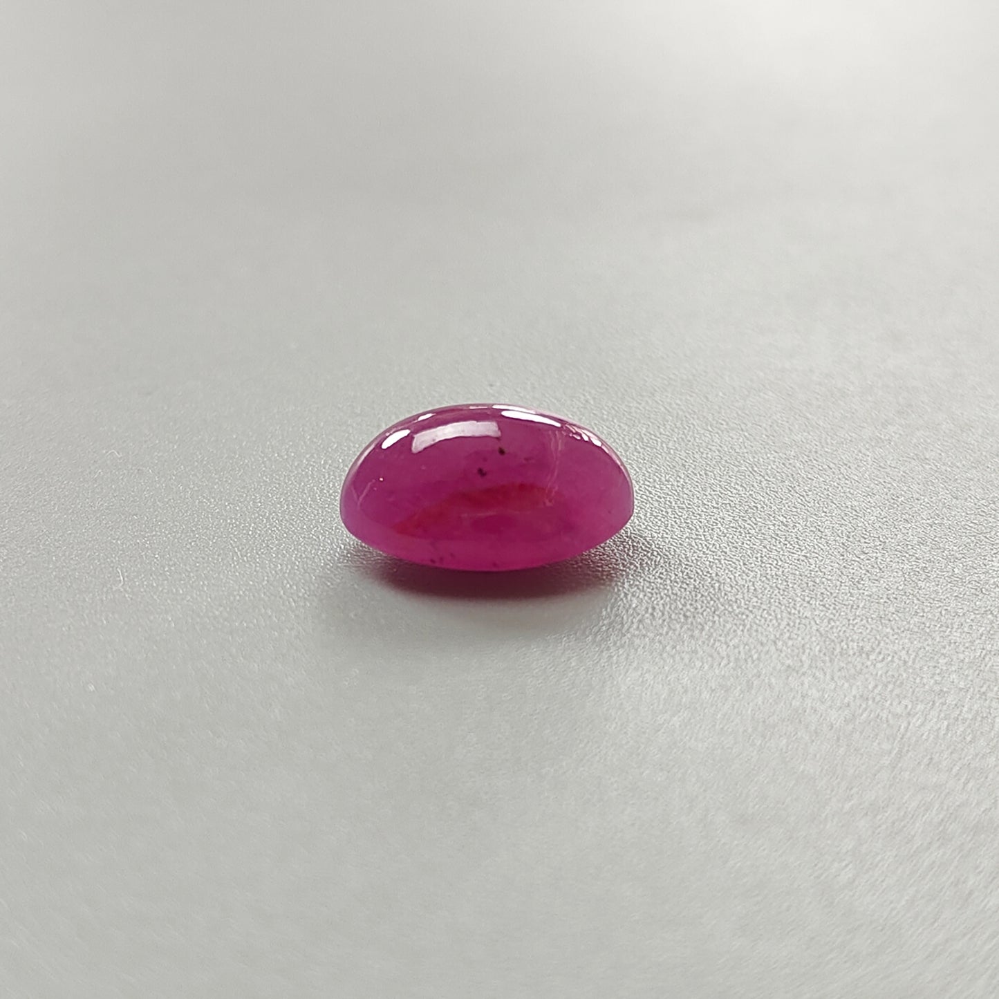 未処理のルビー宝石