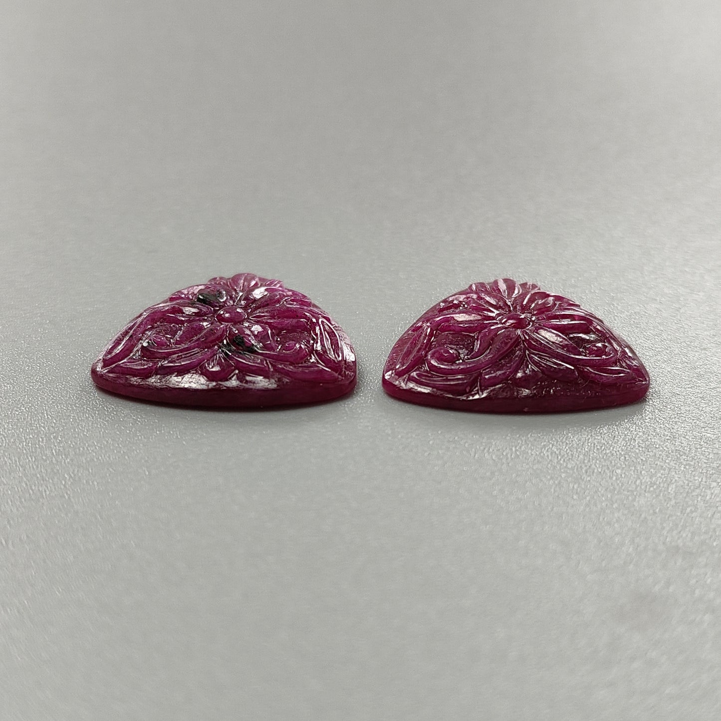 Ruby Gemstone Carving : 55.80cts Natural Untreated Unheated Red Ruby Hand Carved Triangle Shape 25mm Pair For Jewelry