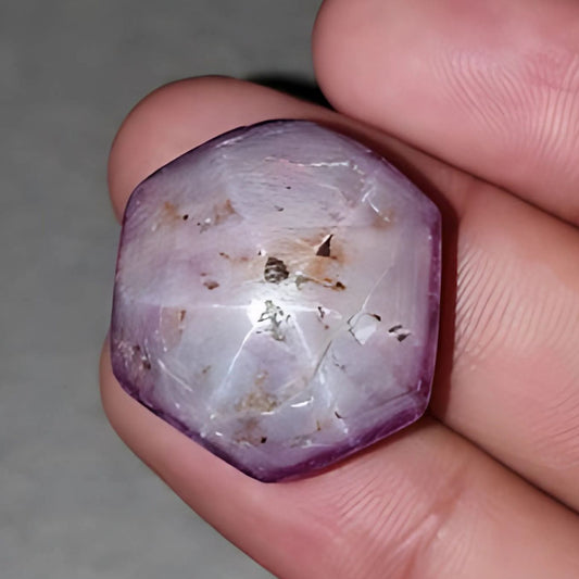 Sechseckiger Sternrubin