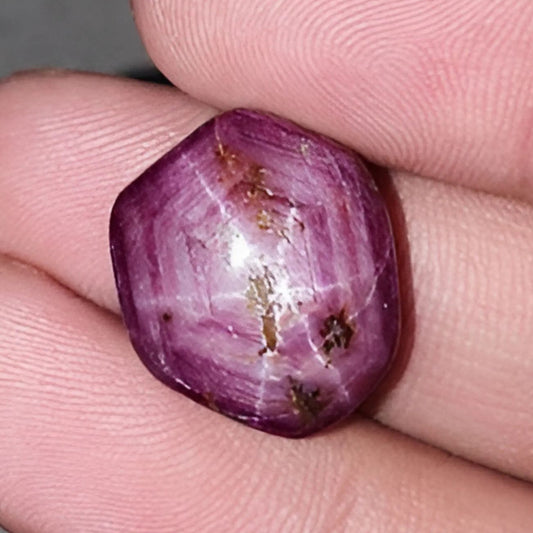 ياقوتة نجمة سداسية