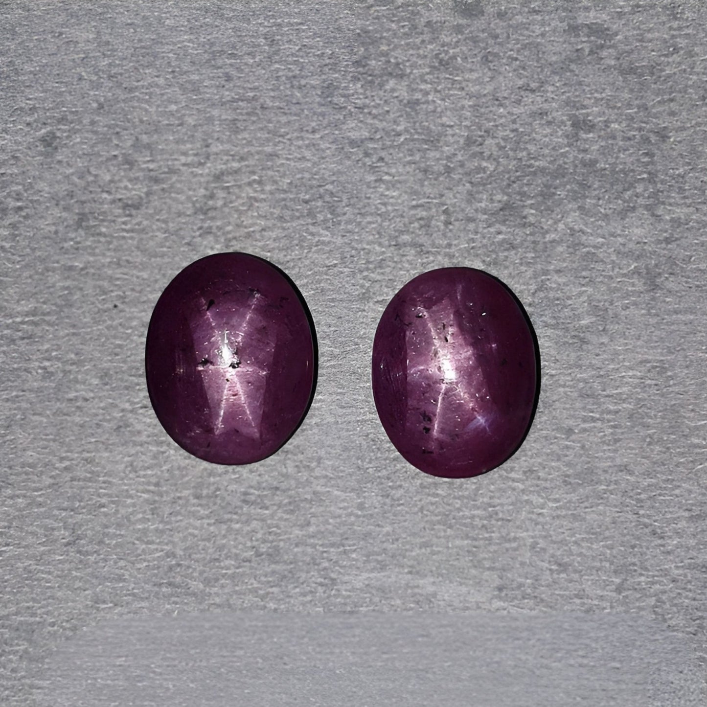 Cabochon rubis étoilé