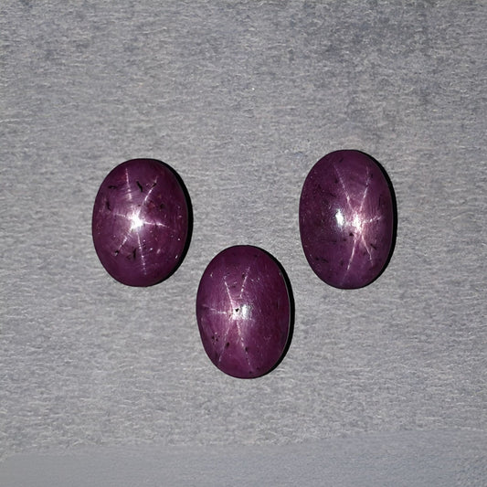 Cabochon rubis étoilé