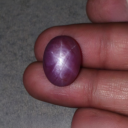 Rubis étoilé hexagonal