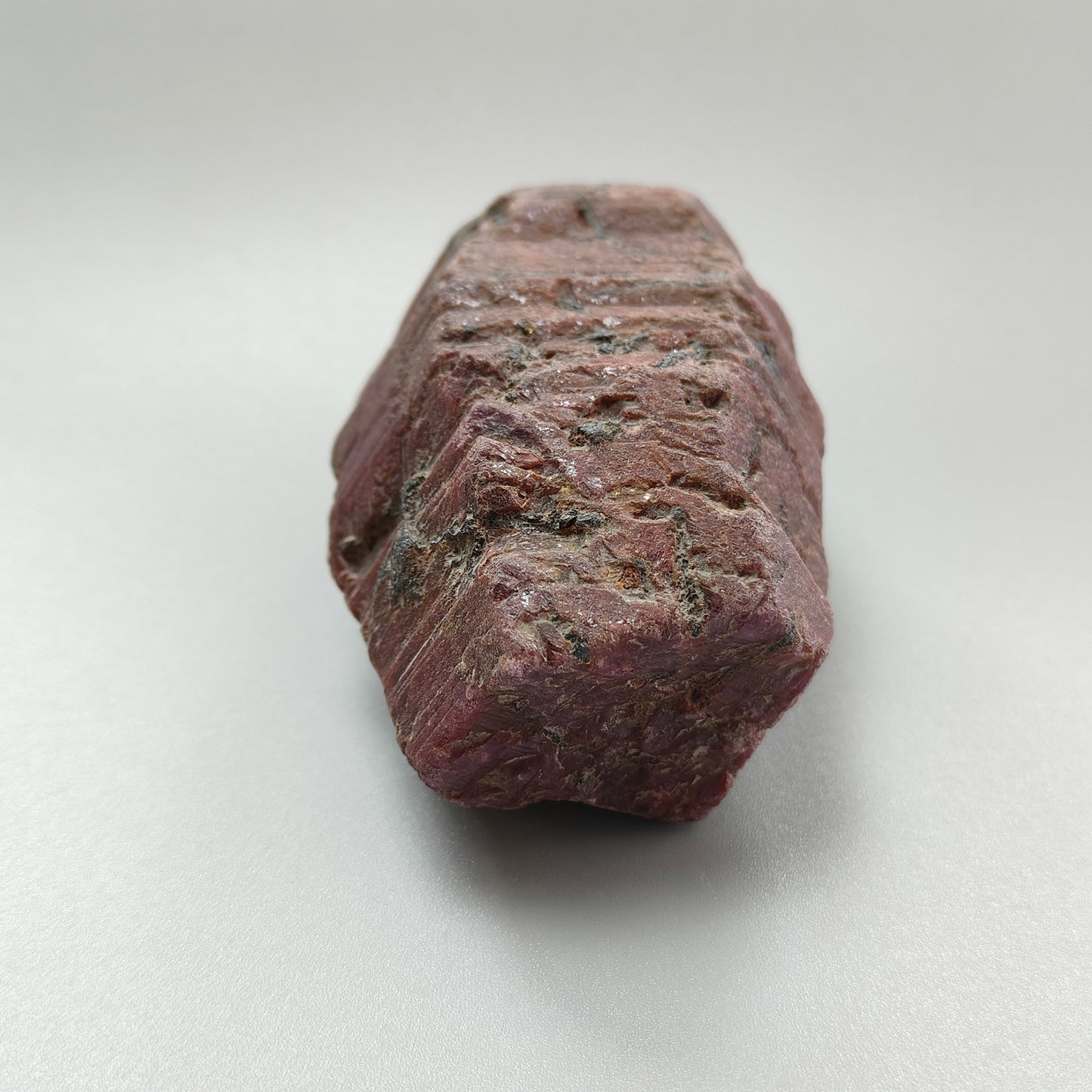 Star Ruby With Black Rutile Gemstone Wand : 2596.30cts Natural Untreated Unheated Star Ruby Uneven Shape Specimen 3"*1.5"