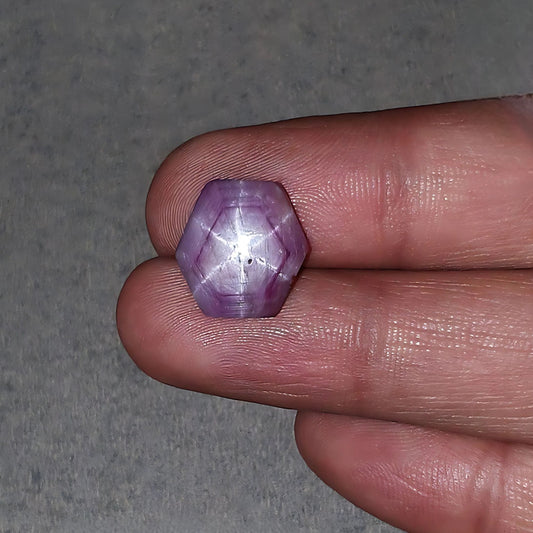 Cabochon rubis étoilé