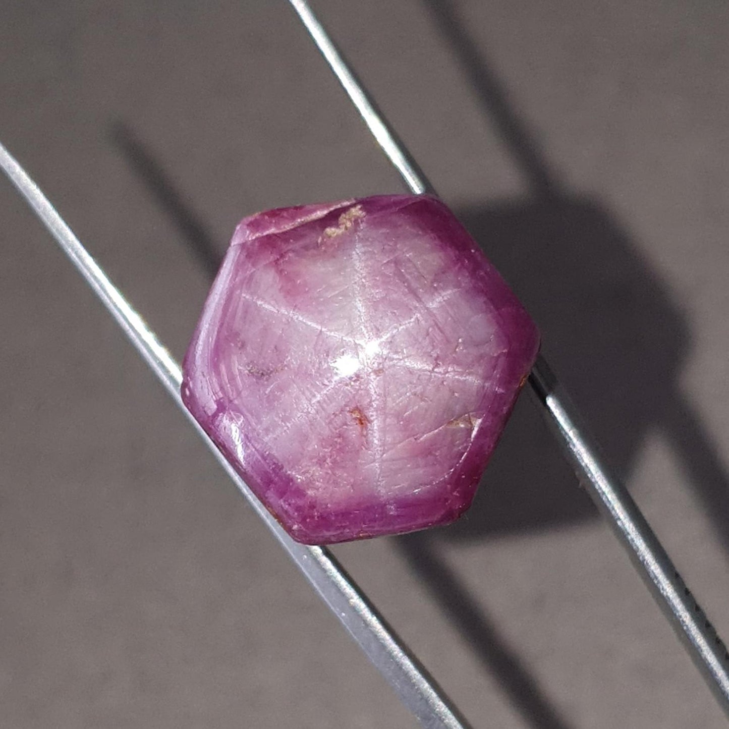 Star Ruby Gemstone Wand Specimen: 102.10cts Natural Untreated 6Ray Star Ruby Hexagon Shape Healing Crystal 31*19mm 1pc July Birthstone