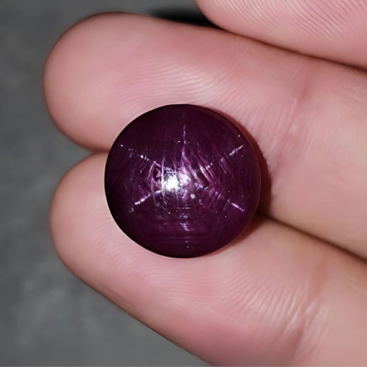 Cabochon rubis étoilé