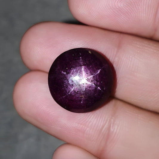 ياقوتة النجمة المستديرة