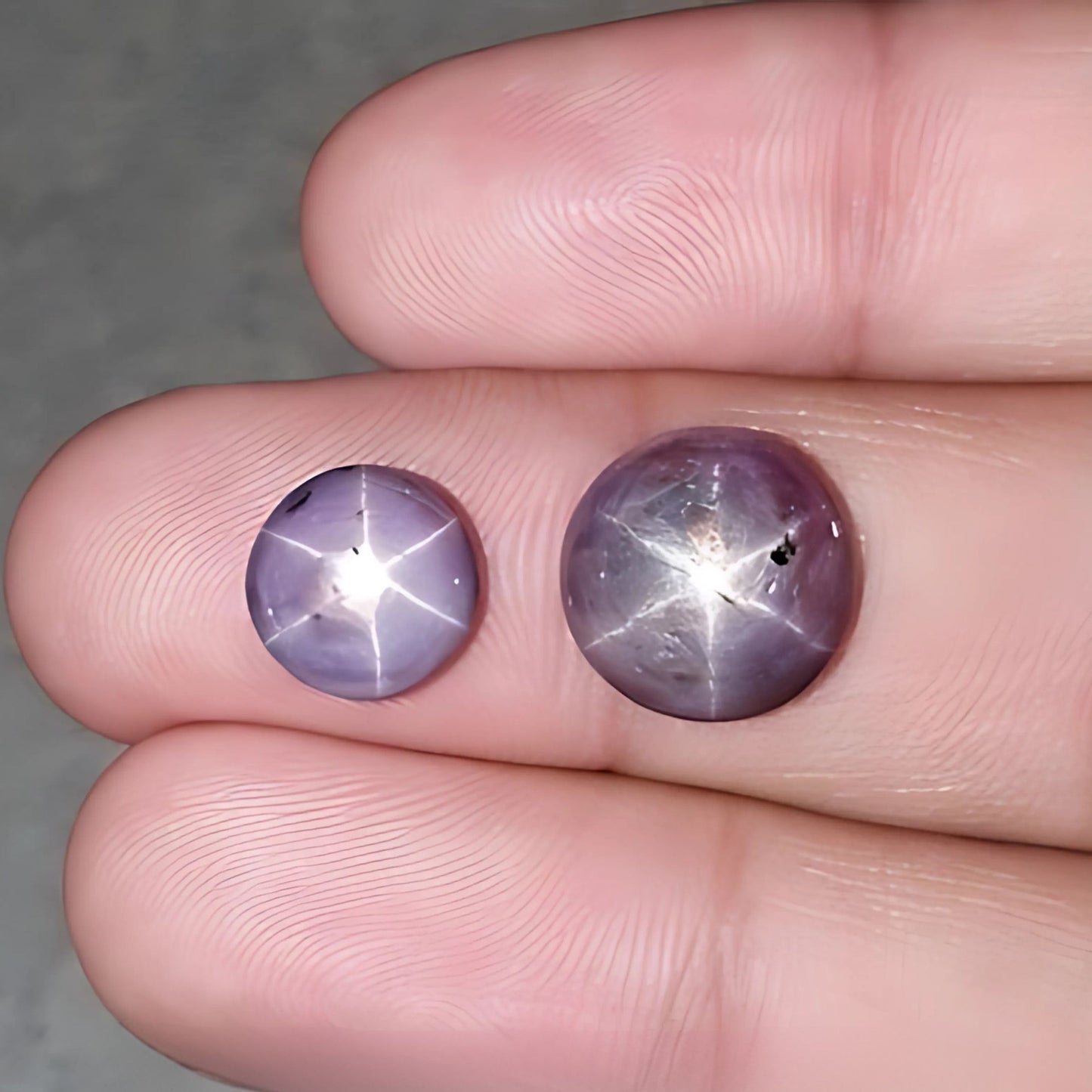 Cabochon rubis étoilé