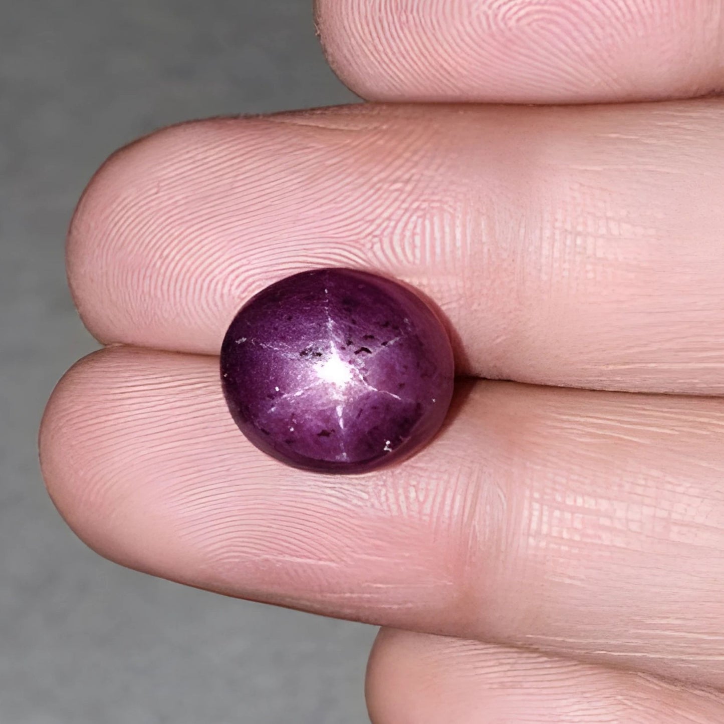 Rubis étoilé ovale