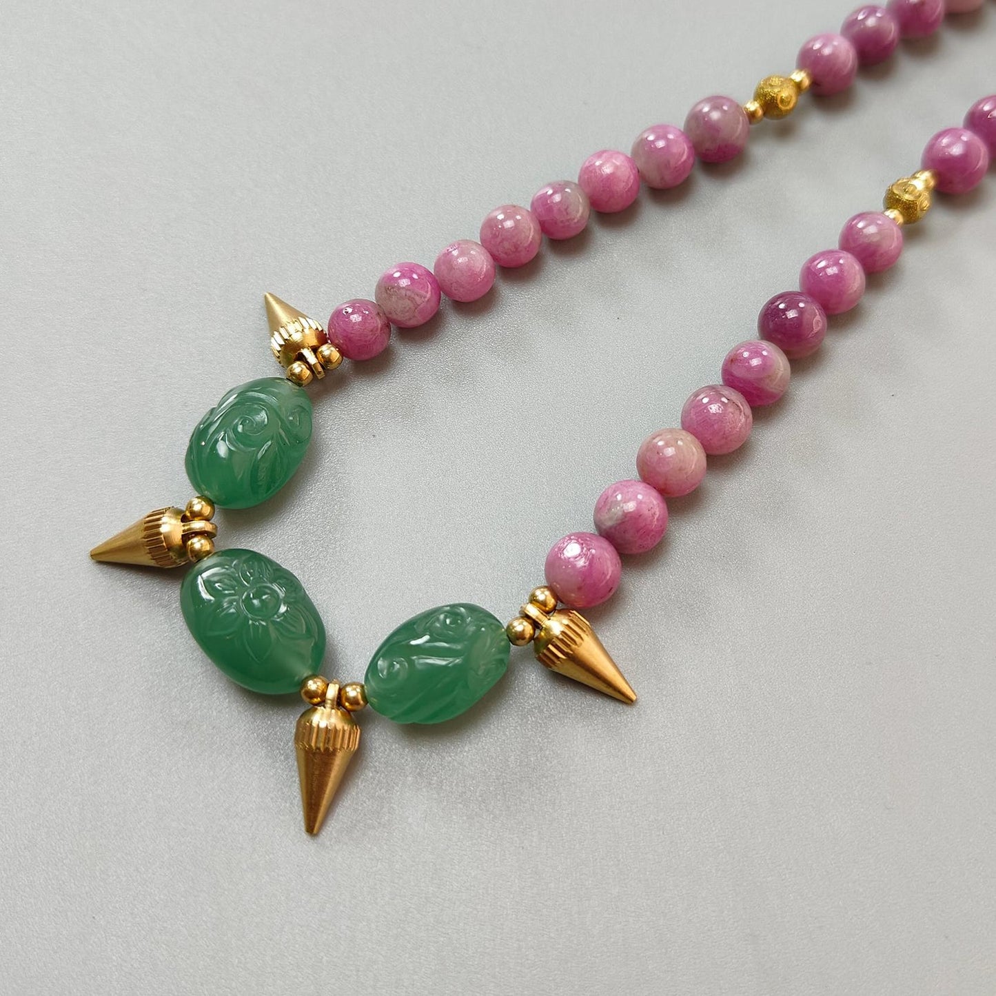 Bi-Color Ruby Necklace Earring Jewelry Set: 285.90cts Natural Untreated Zoisite Ruby, Mystique Jade Round Plain Brass Jewelry Set 8mm 18.5"