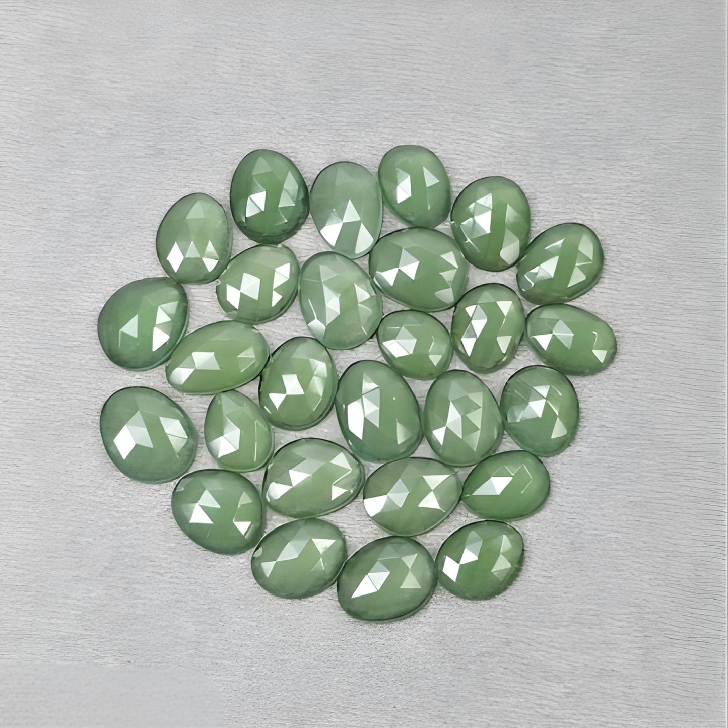 蛇纹石天然未经处理的宝石