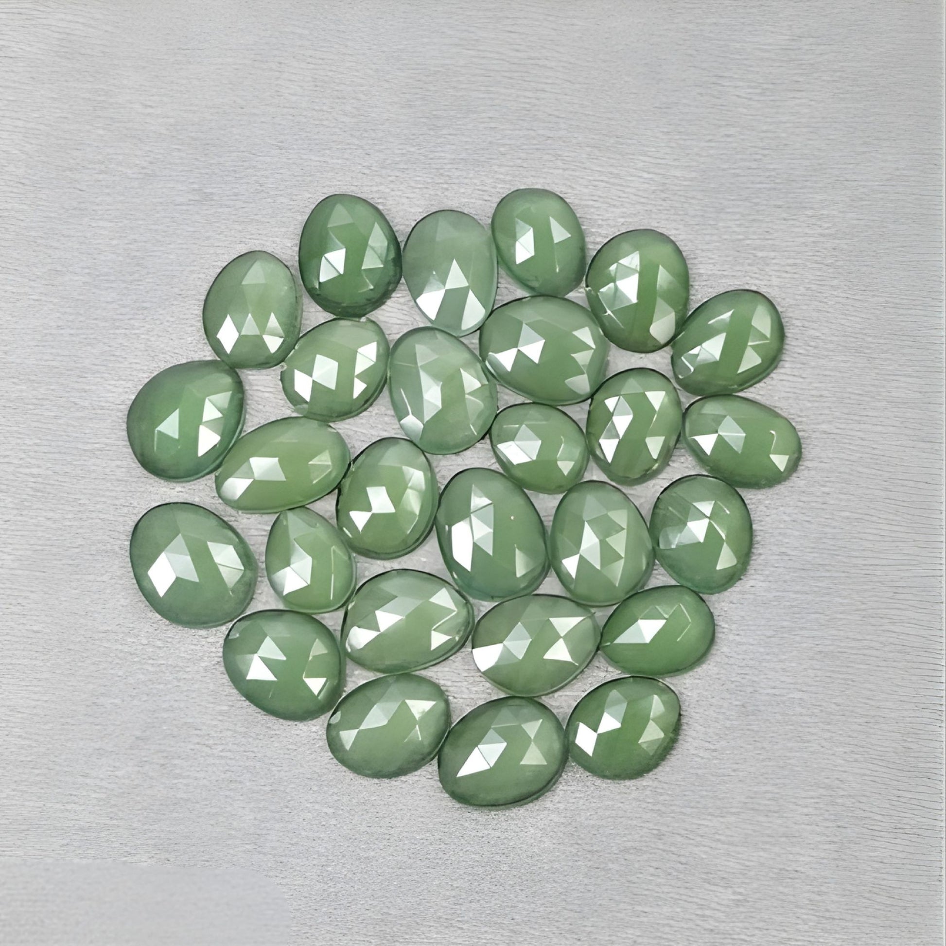 蛇纹石天然未经处理的宝石