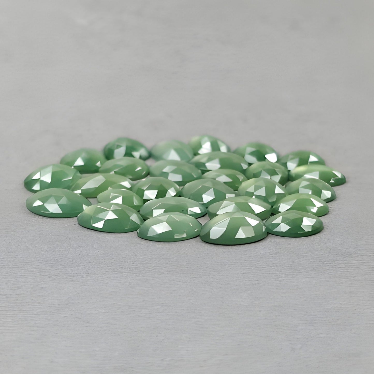 Piedra preciosa serpentina de corte rosa