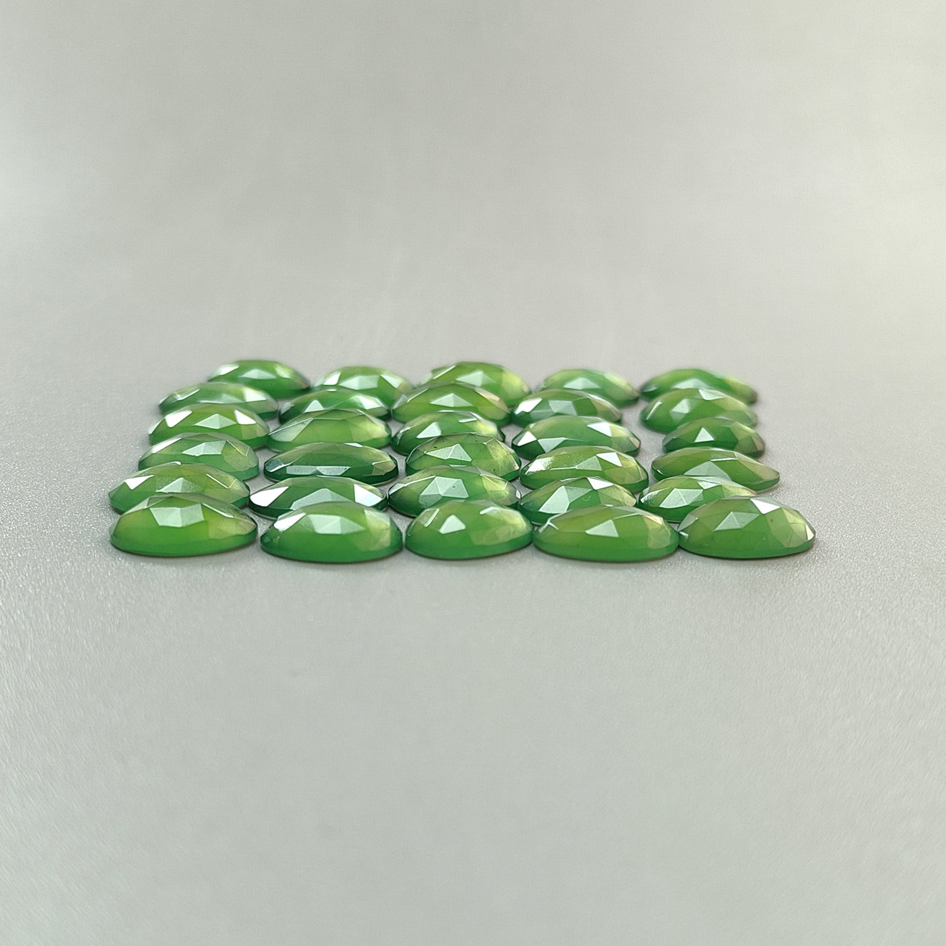 蛇纹石天然宝石切割