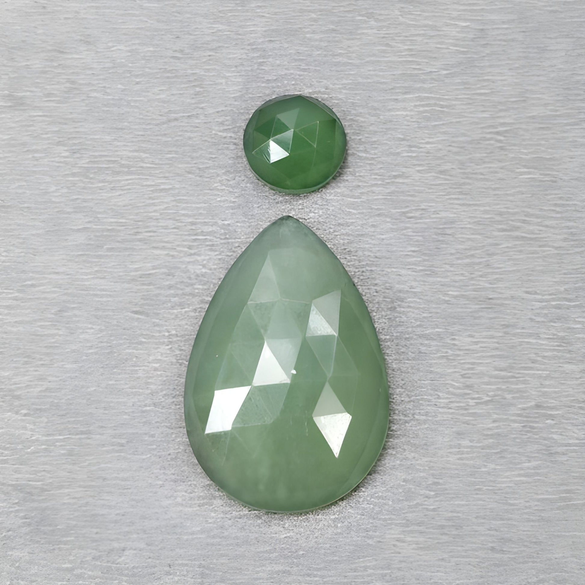 蛇纹石天然宝石