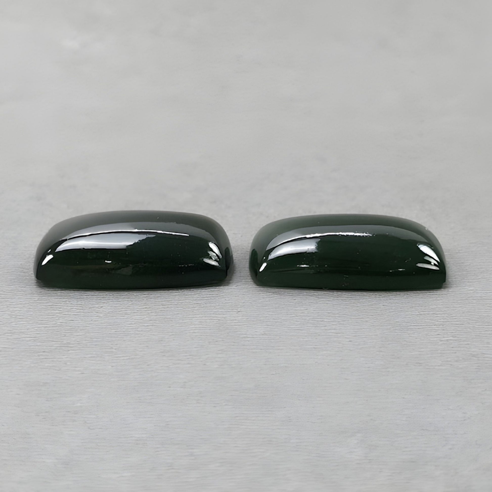 蛇紋石の天然宝石