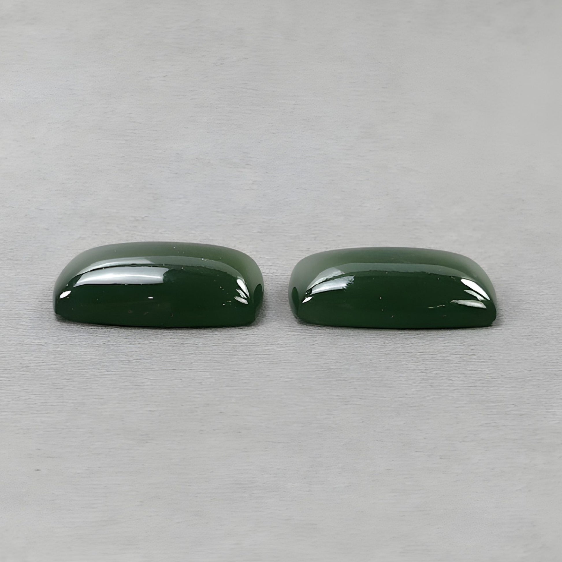 天然の未処理の宝石