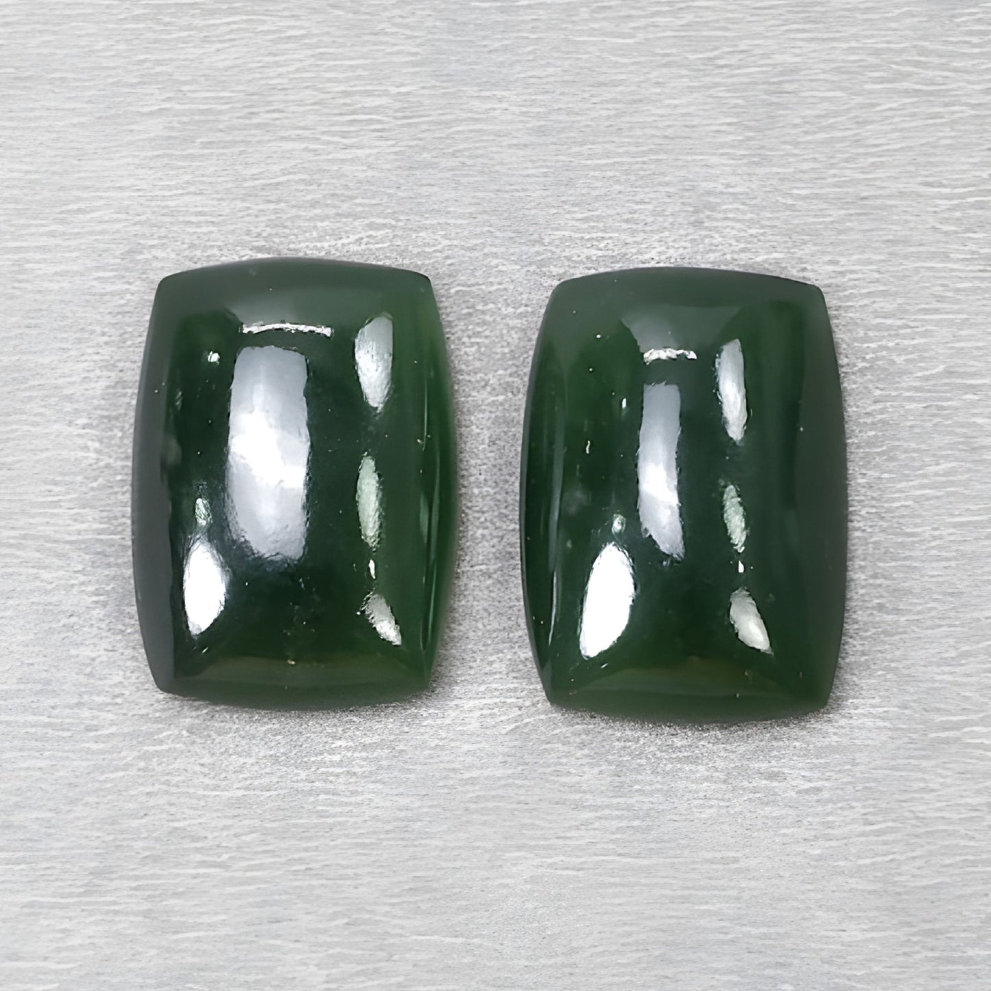 天然の未処理の宝石