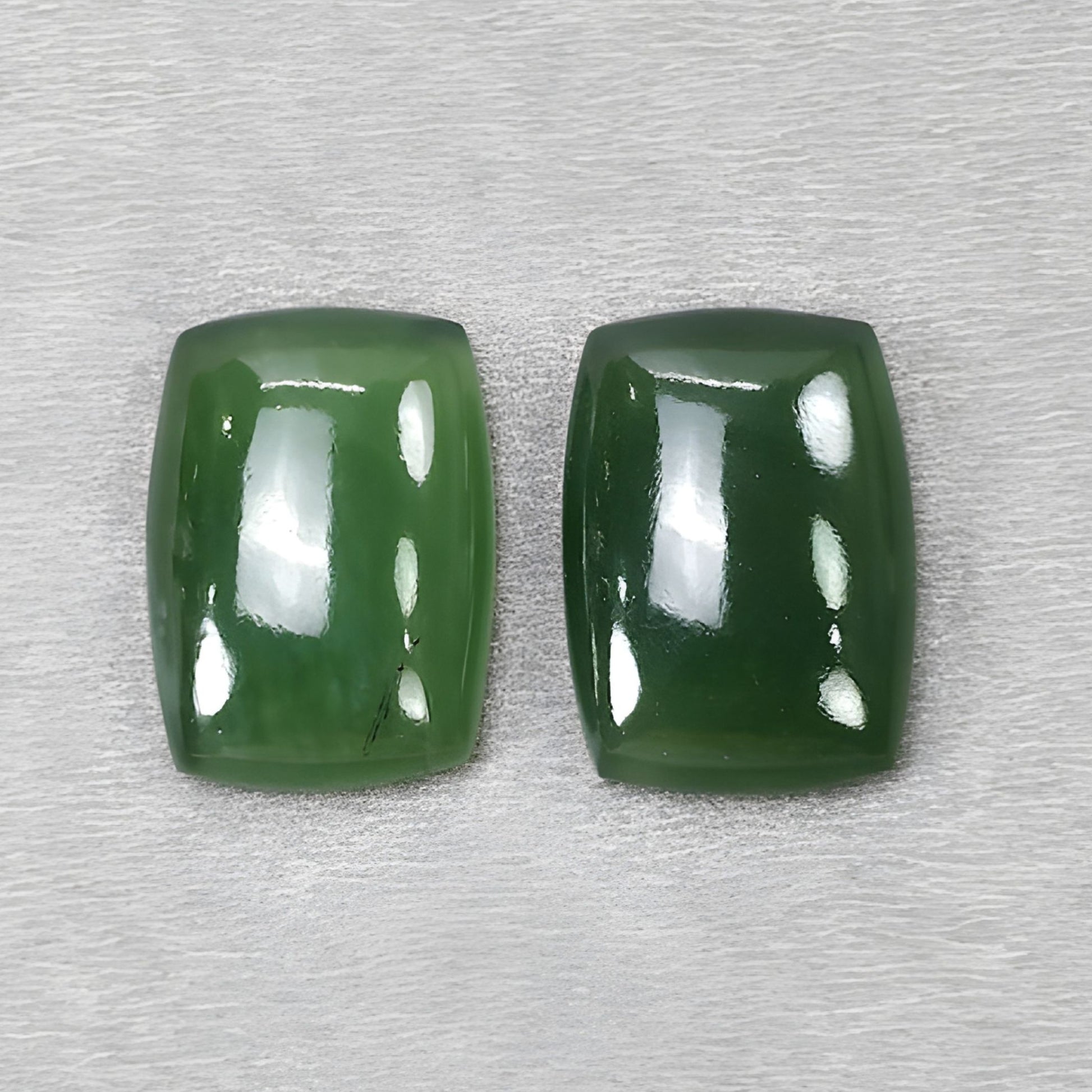 蛇紋石の天然宝石