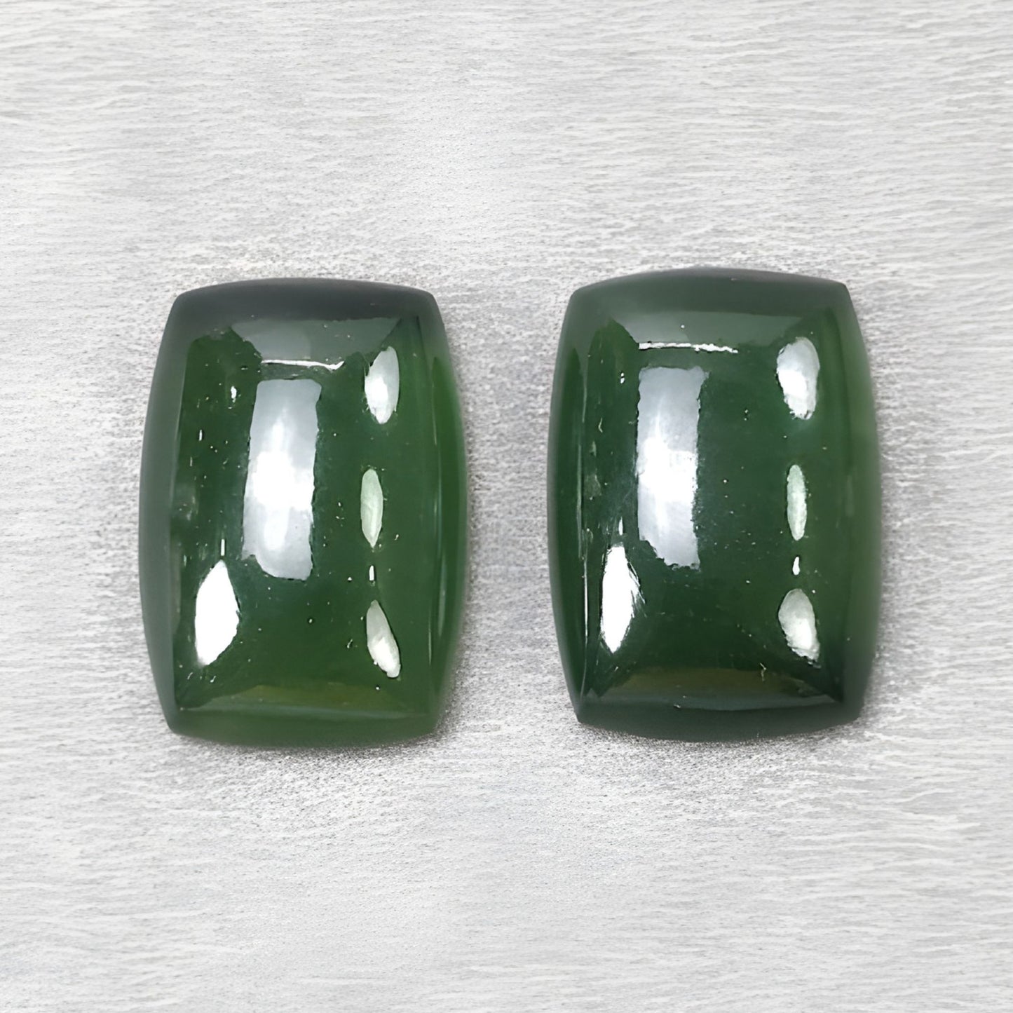 Serpentin-Naturedelstein