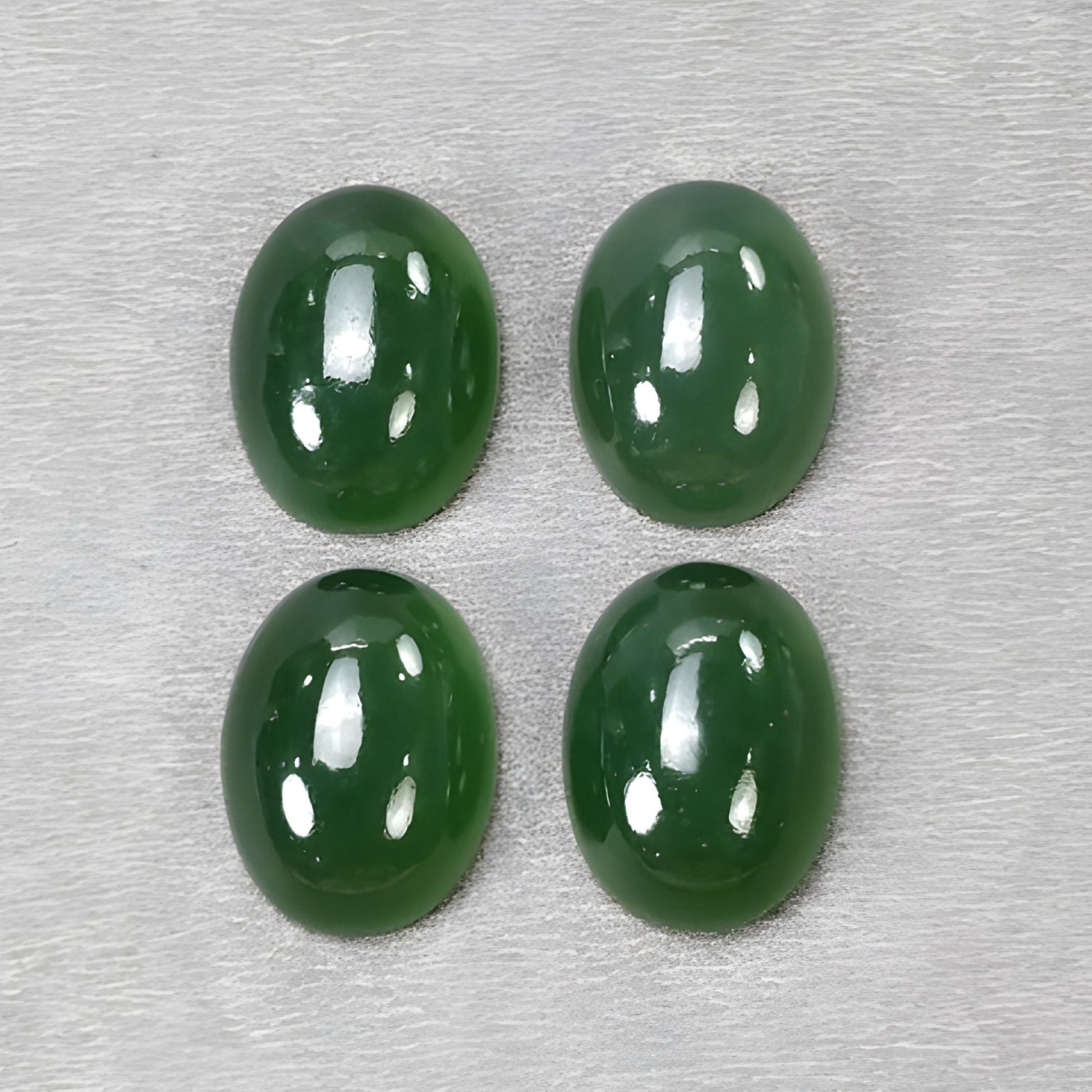 蛇纹石天然宝石