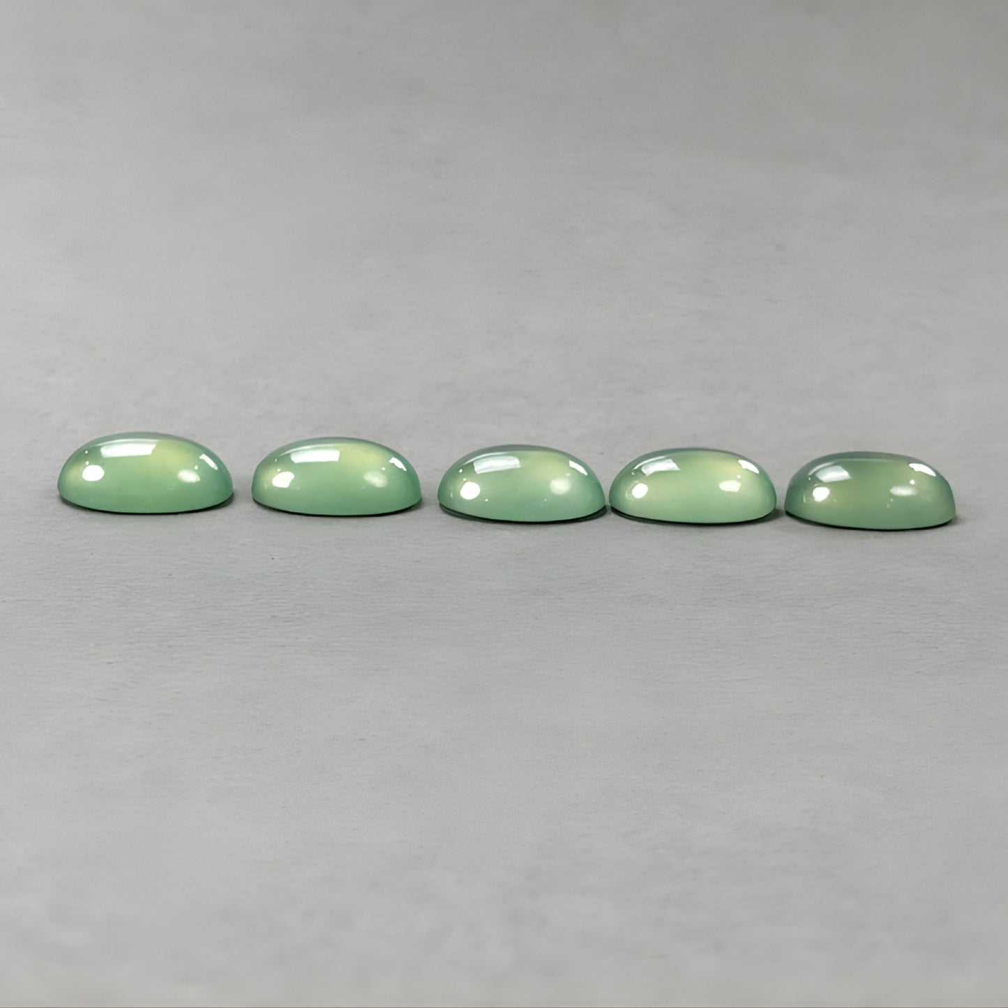 蛇纹石天然宝石