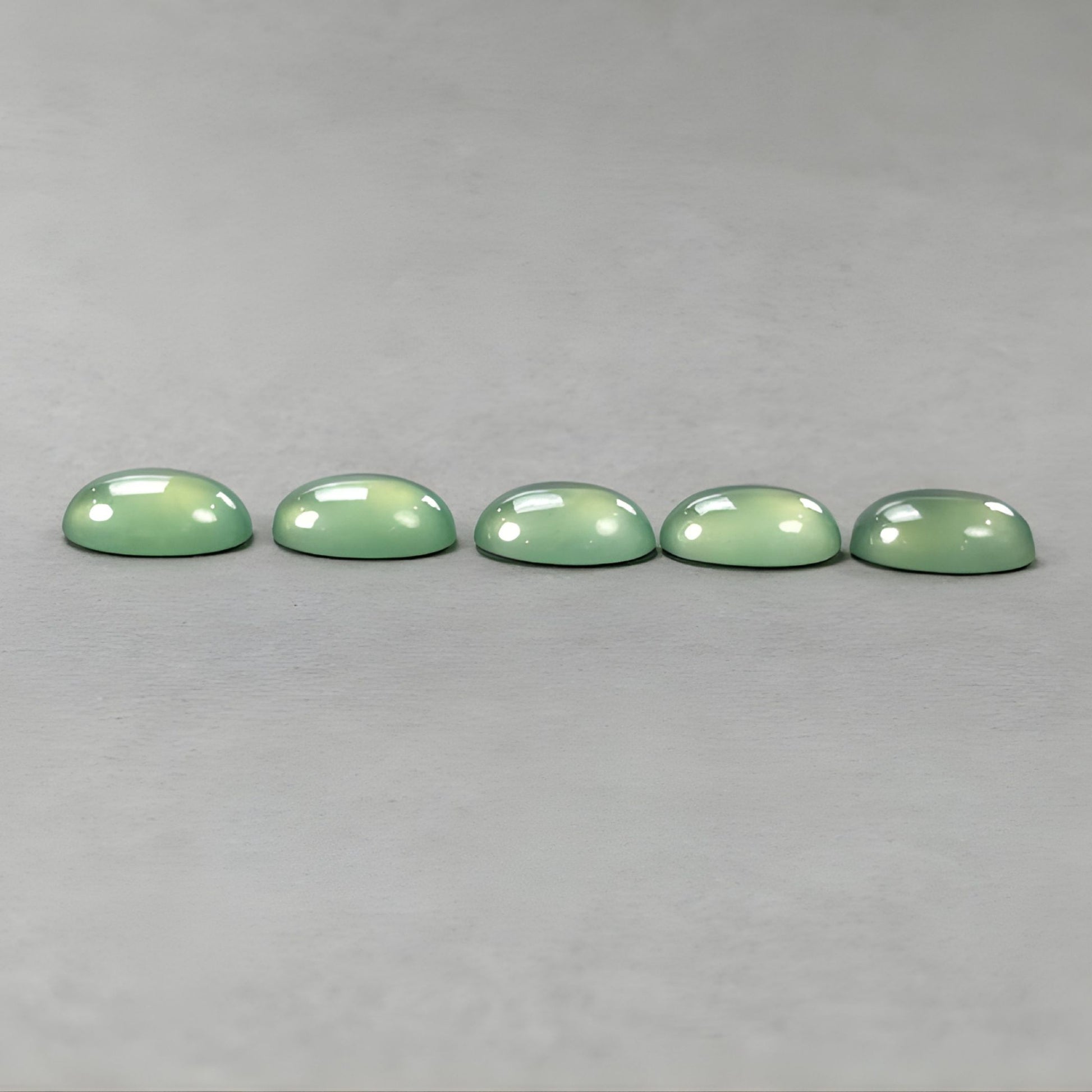 蛇纹石天然宝石